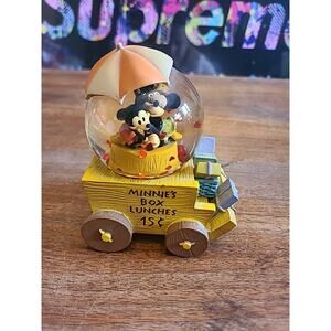 Disney Store Exclusive Minnie Mouse Box Lunches 15 cents Snow globe